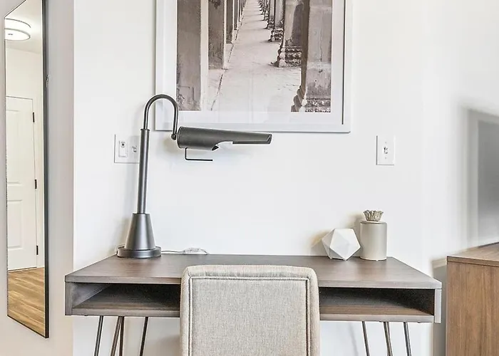 Landing - Modern With Amazing Amenities *
